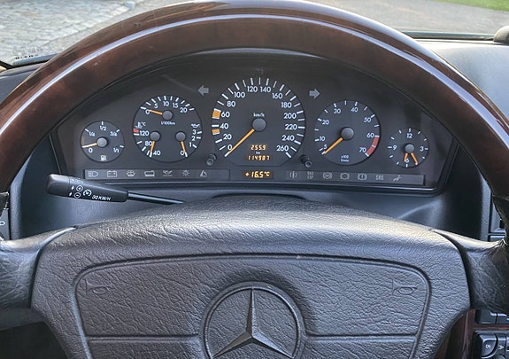 Mercedes-Benz SL600 27 of 28