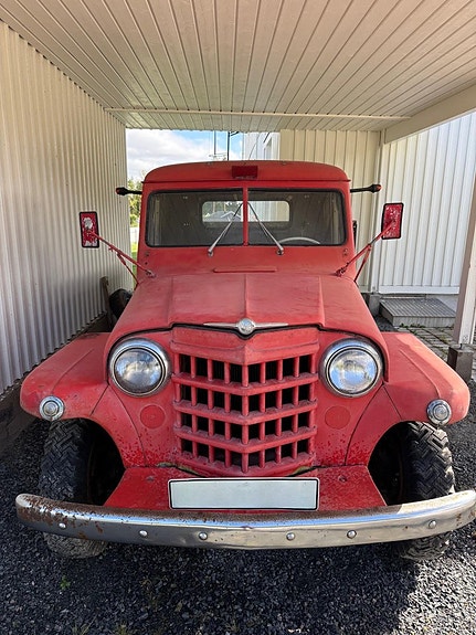 Willys Overland 9 of 12