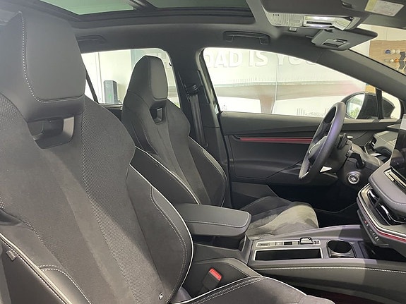 Skoda Enyaq 4 of 5