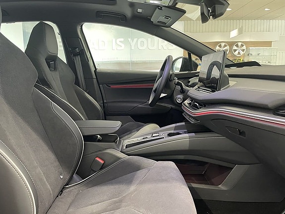 Skoda Enyaq 6 of 8