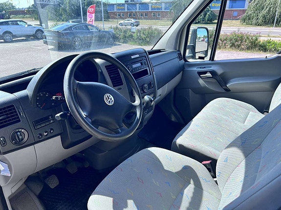 Volkswagen Crafter 5 of 5