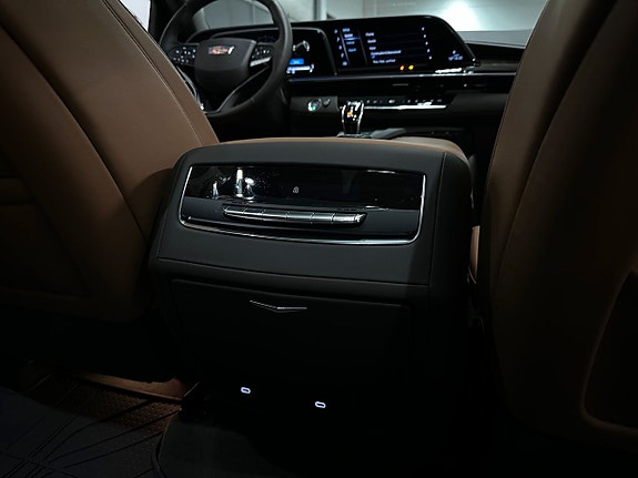 Cadillac Escalade 20 of 30