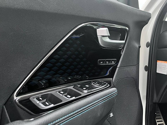 Kia e-Niro 11 of 16