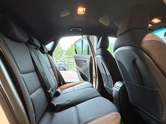 Hyundai i30 6 of 8