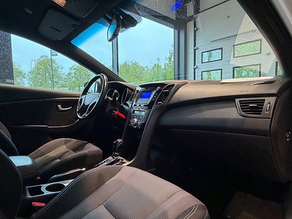 Hyundai i30 7 of 8