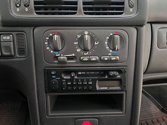 Volvo S70 11 of 12