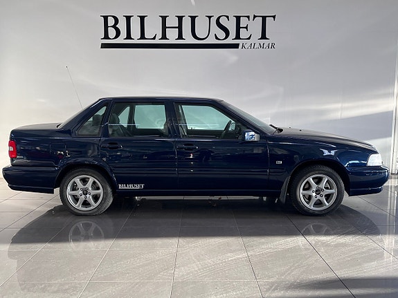 Volvo S70 2 of 12