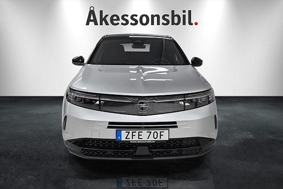Opel Grandland 2 of 5