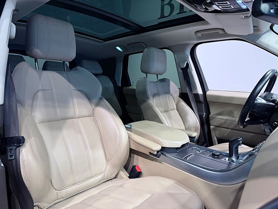 Land Rover Range Rover Sport 13 of 18