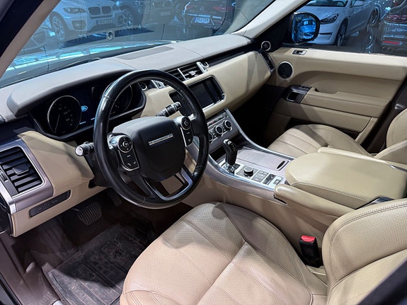 Land Rover Range Rover Sport 14 of 18