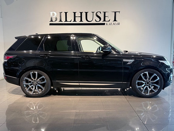 Land Rover Range Rover Sport 3 of 18