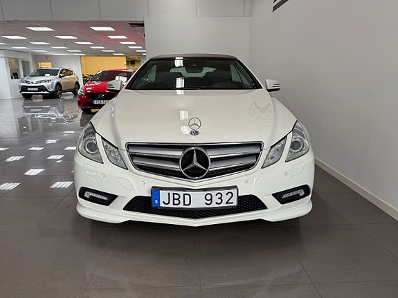 Mercedes-Benz E250 2 of 5