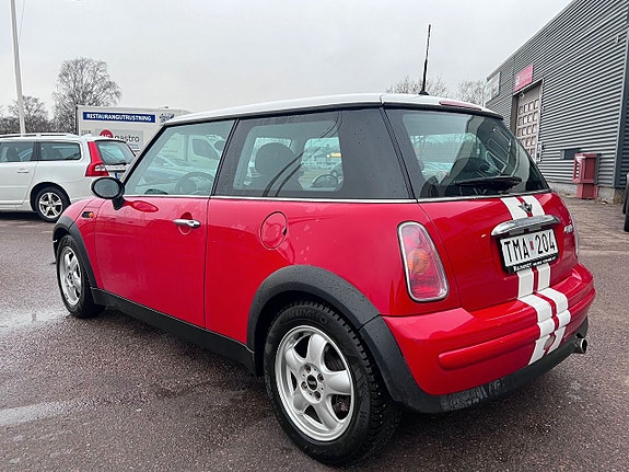 MINI Cooper 3 of 5