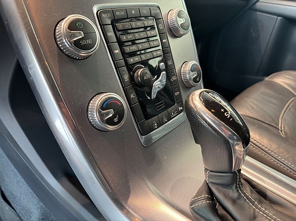 Volvo XC70 7 of 10