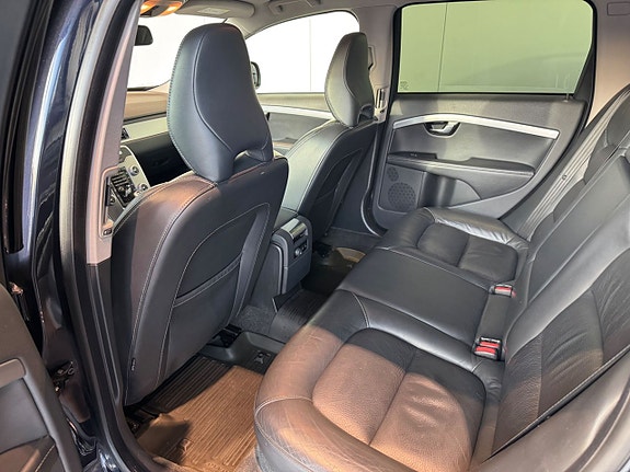 Volvo XC70 8 of 10
