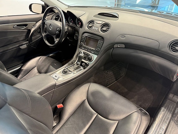 Mercedes-Benz SL350 8 of 9
