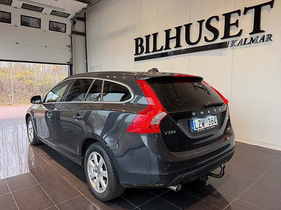 Volvo V60 3 of 7