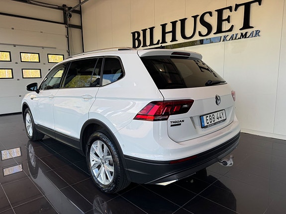 Volkswagen Tiguan Allspace 3 of 5