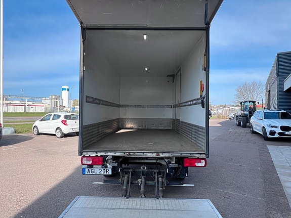 Volkswagen Crafter 6 of 11