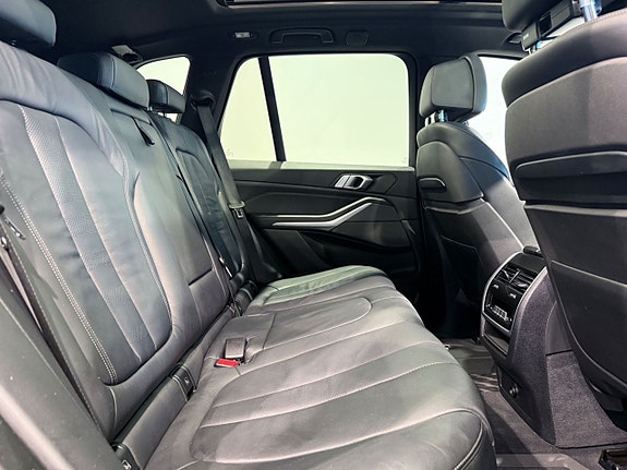 BMW X5 13 of 19