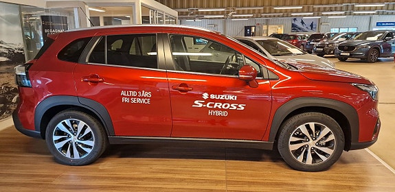 Suzuki S-Cross 5 of 10
