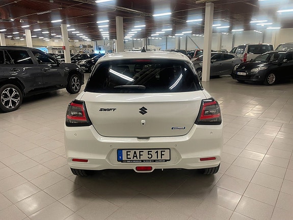 Suzuki Swift 8 of 9
