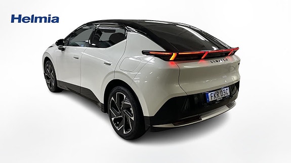Lynk & Co 02 3 of 5