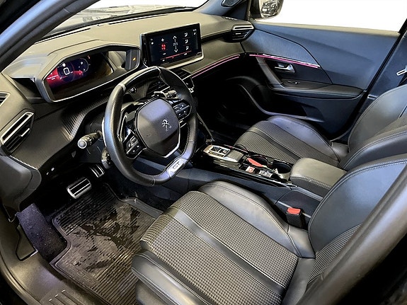 Peugeot 2008 6 of 18