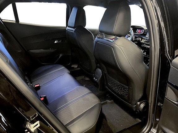 Peugeot 2008 15 of 18