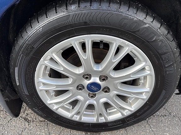 Ford C-Max 18 of 18