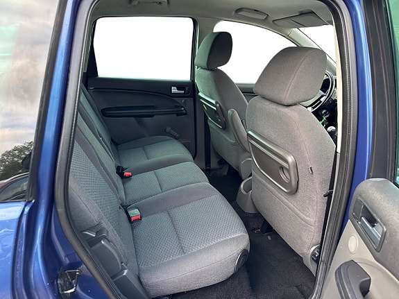 Ford C-Max 13 of 18
