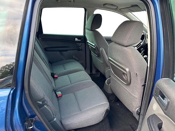 Ford C-Max 10 of 17