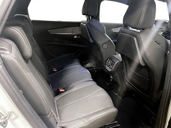 Peugeot 5008 13 of 16