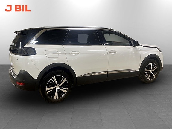Peugeot 5008 3 of 5