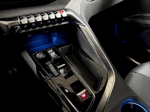 Peugeot 5008 10 of 15