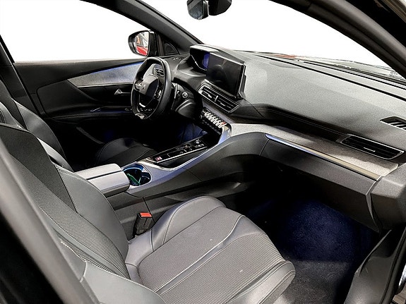 Peugeot 5008 11 of 15