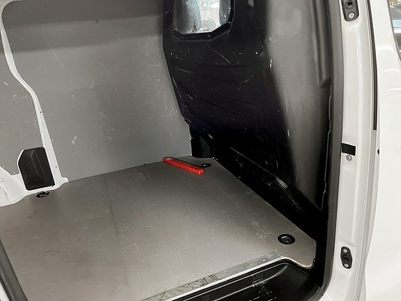 Opel Vivaro 10 of 14