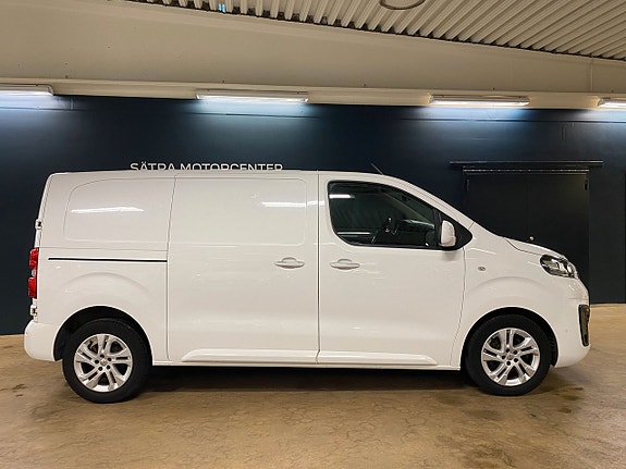 Opel Vivaro 5 of 5