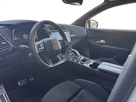 DS DS 7 Crossback 7 of 17