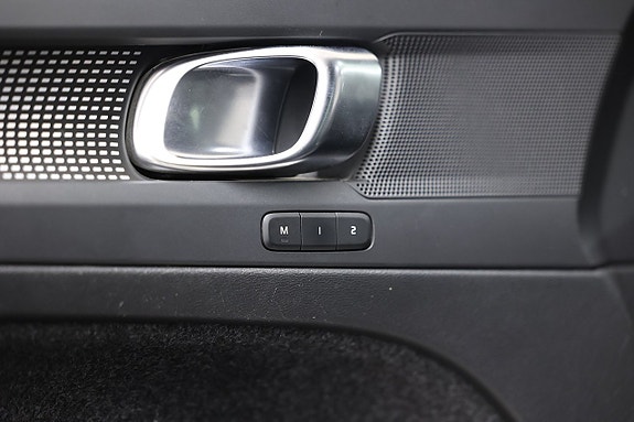 Volvo XC40 19 of 22