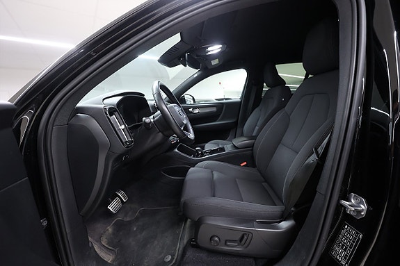Volvo XC40 16 of 22