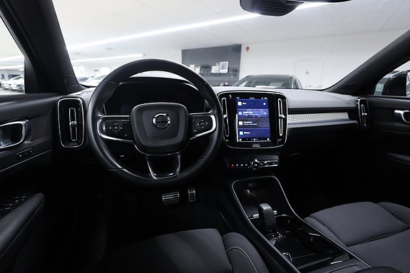 Volvo XC40 18 of 22