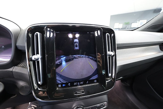 Volvo XC40 20 of 22