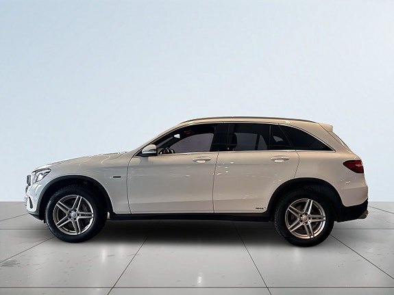 Mercedes-Benz GLC350 e 4 of 19