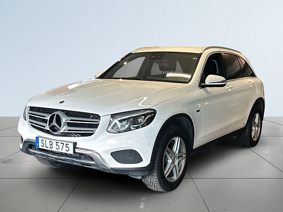 Mercedes-Benz GLC350 e 16 of 19