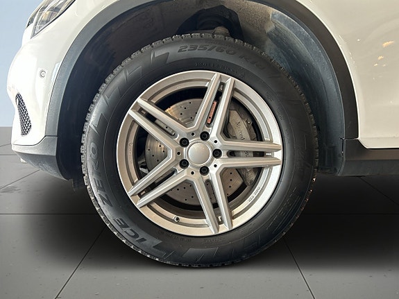 Mercedes-Benz GLC350 e 14 of 19