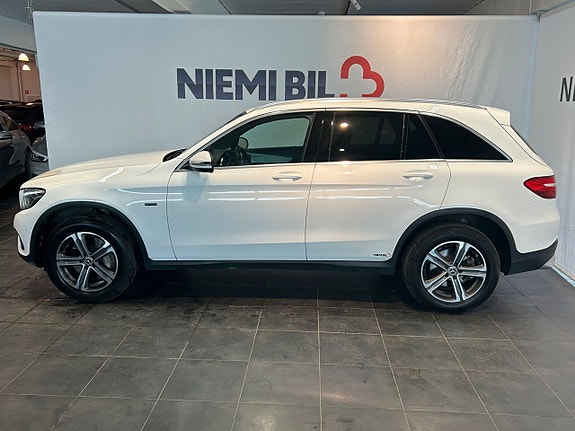 Mercedes-Benz GLC350 e 5 of 19
