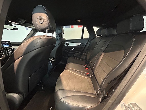 Mercedes-Benz GLC350 e 14 of 19