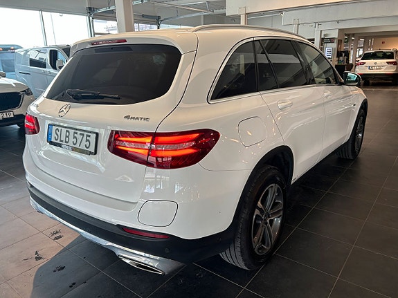 Mercedes-Benz GLC350 e 8 of 19