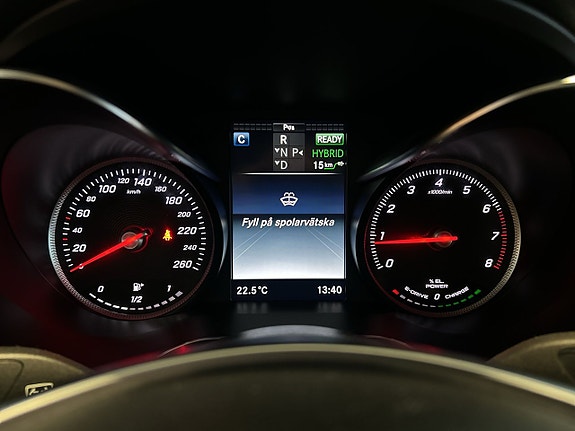Mercedes-Benz GLC350 e 15 of 19